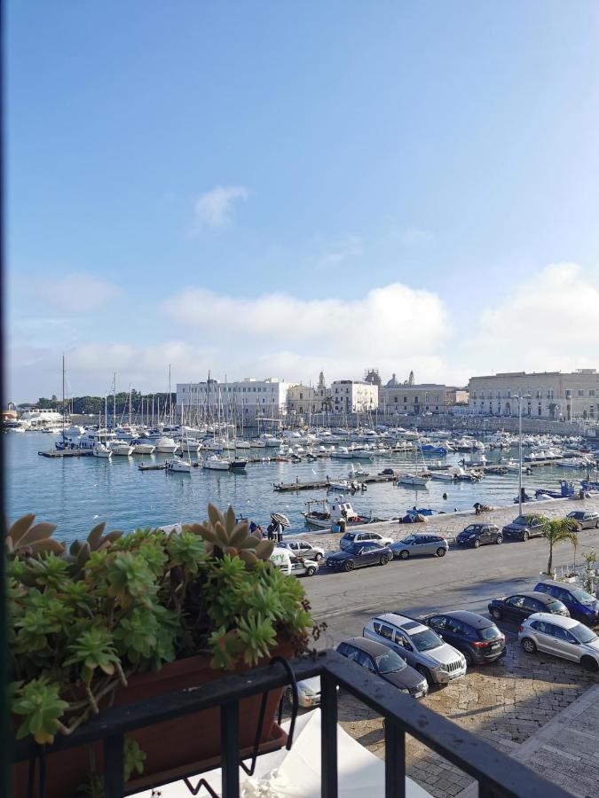 Ferienwohnung La Finestra Sul Porto Trani Exterior foto