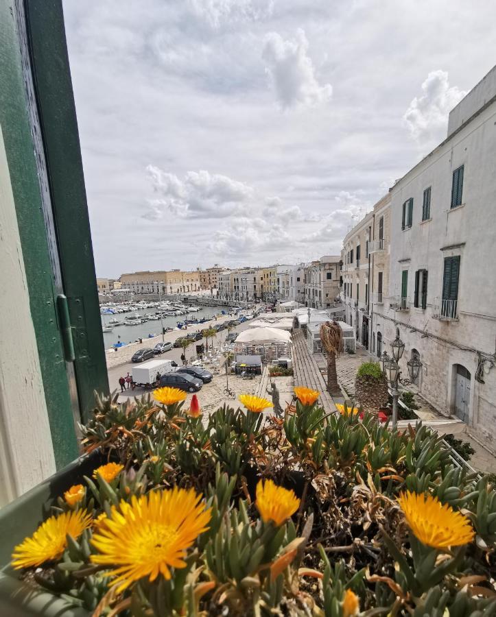 Ferienwohnung La Finestra Sul Porto Trani Exterior foto