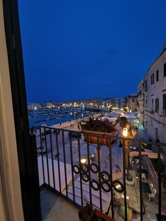 Ferienwohnung La Finestra Sul Porto Trani Exterior foto
