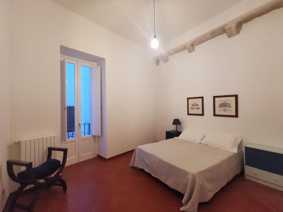 Ferienwohnung La Finestra Sul Porto Trani Exterior foto