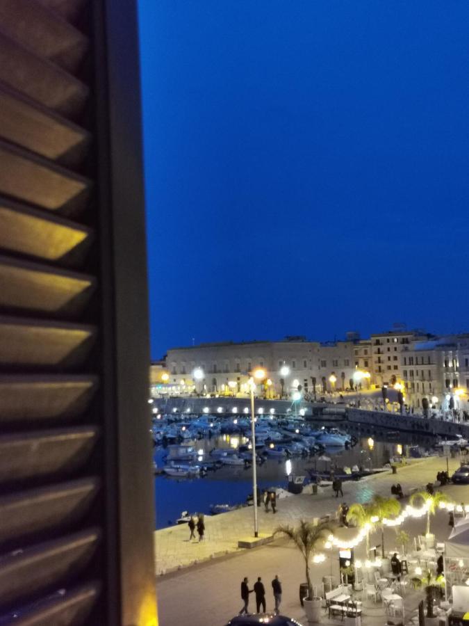 Ferienwohnung La Finestra Sul Porto Trani Exterior foto